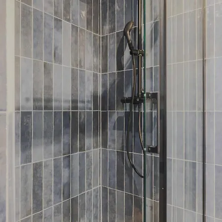Charming Flat - 1br-4p - Voltaire-nation
